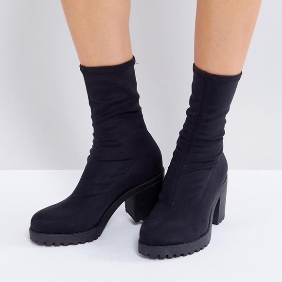Vagabond Shoes - Vagabond Grace Chunky Lug Sole Sock Boots Black size EU36